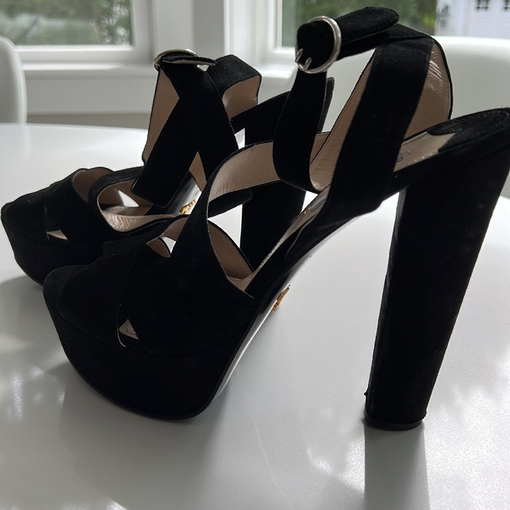 Black suede platform sandals 5.5 “column heel double crisscross band  front - Picture 2 of 5